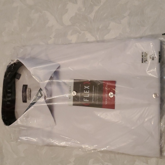 Van Heusen Dress Shirt flex collar - Picture 3 of 4